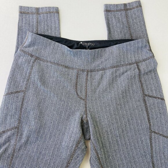 ✨2/$20✨ Ideology Print Grey Leggings Medium - Picture 5 of 8